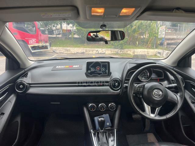 2017 Mazda 2 1.5(A)HIGH LOAN MUKA RENDA - 5