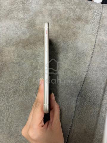 iphone 11 - photo 3 of 4
