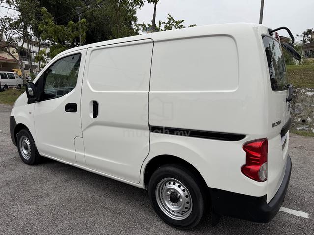 Nissan NV200 PANEL VAN 1.6 (M) TIP TOP CONDITION - 4