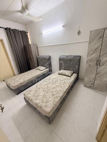 Bilik sewa perempuan (sharing), bandar laguna merbok 1