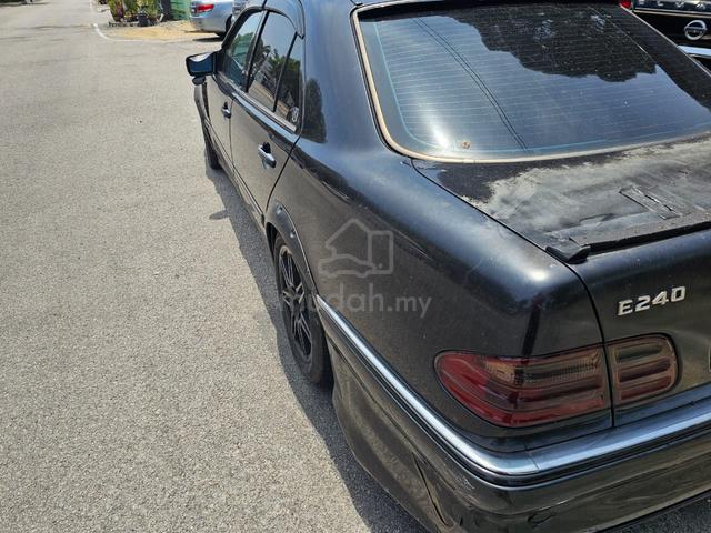 1998 Mercedes Benz w210 e240 2.4 avant-garde (A) - 5