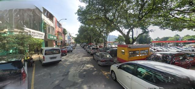 taman melawati jalan bandar 4 . 22x80 3sty shop . 2
