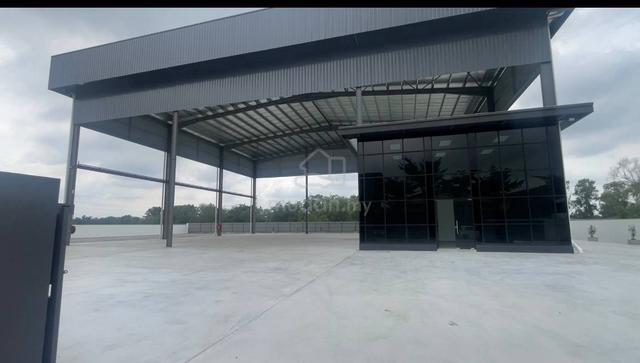 Warehouse 10,000 sqft | Pengkalan 2 Industrial Area | 100Amp 1