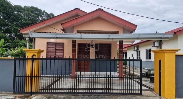 Perak Slim River Partially Furnished House For Rent 1