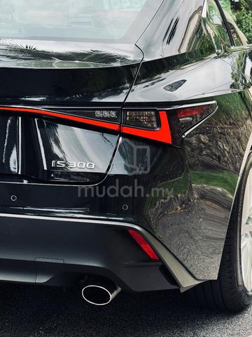 2022 Lexus IS300 2.0 (A) RED Interior 7K Km only - 5