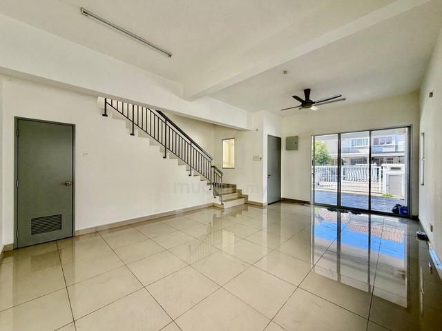 END LOT 2 Storey 96 Residence Salak Perdana, Bandar Baru Salak Tinggi 1