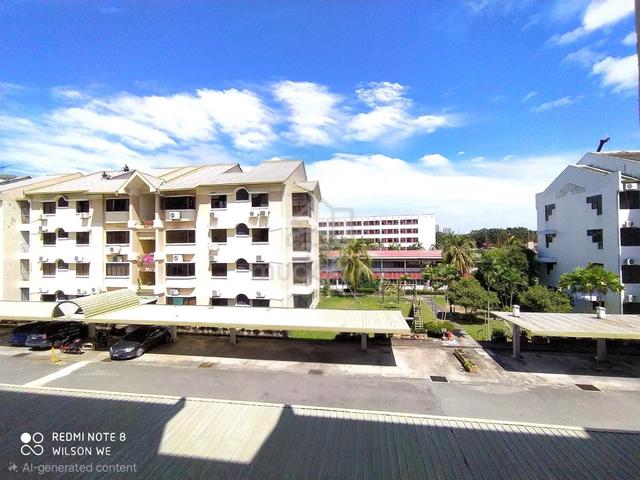 Likas Court 1