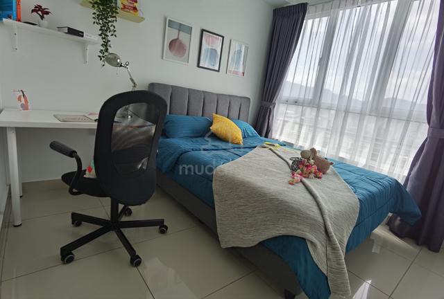 Junior Master Room for Rent at Tropicana Bay Residences, Bayan Lepas 1