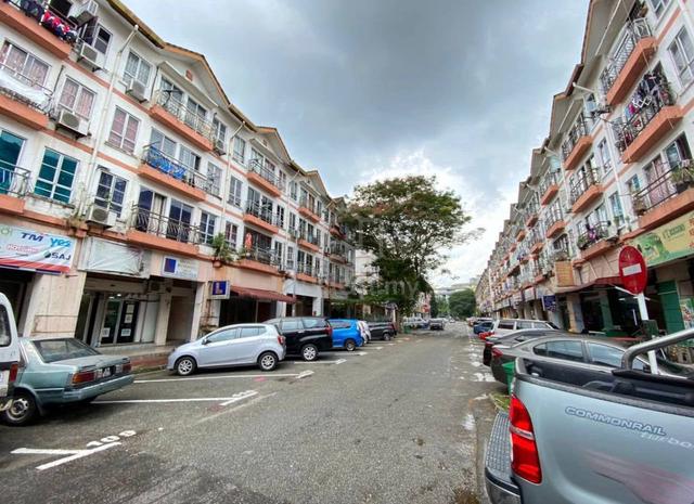 Park Avenue (Tampoi Indah) 1