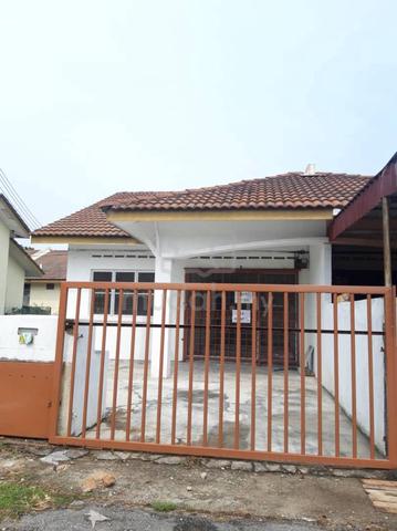 [MURAH] End Lot Single Storey Terrace Bandar Mahkota Banting 1