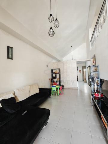 Taman Impian Emas / 1.5 Storey / Renovated / Good Condition / Skudai 1