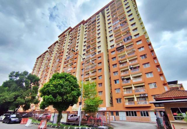 Sri Cempaka Apartment Shop Unit - 6 min to ECONSAVE 1