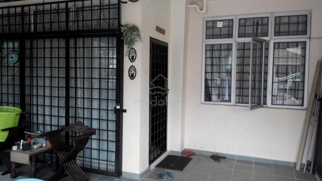 Rumah Teres 2-Storey Di Taman Seroja BBST Untuk Dijual 1