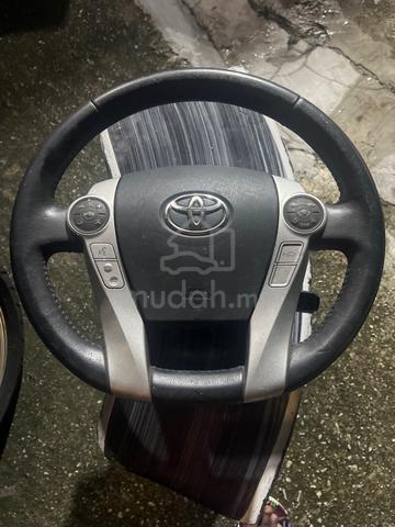 Genuine Toyota Prius steering - photo 3 of 4