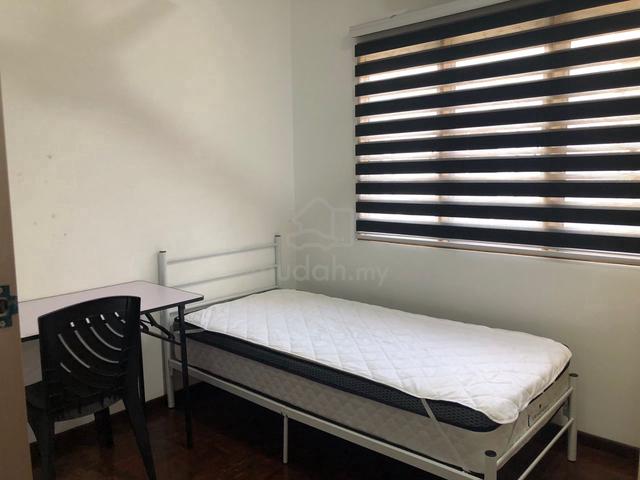 All inclusive Room for rent low deposit 1