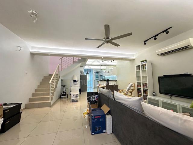 Cascara 88 2-Storey Town House, Fully Renovated with Mezzanine 1