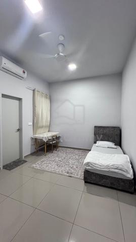 Room @ Soho Midland City, Semenyih 1