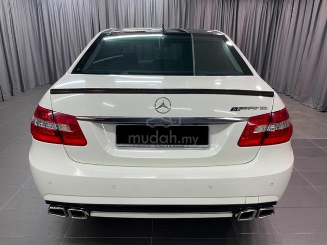 2010 Mercedes-Benz E300 3.0 Avantgarde (A) Sedan - 5