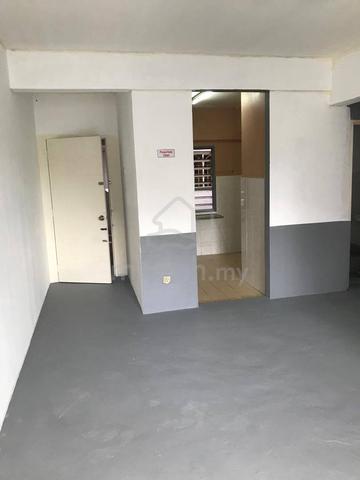 Sri Ros Apartment 1