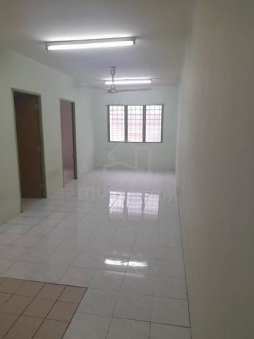 Apartment Lestari (Damansara Damai) 1