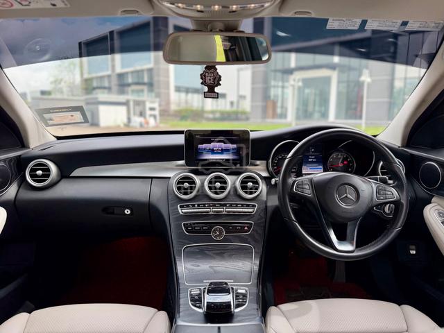 2017 Mercedes Benz C200 2.0 AVANTGARDE (CKD) (A) - 3