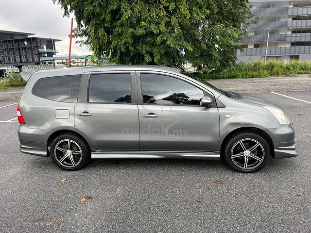 2013 Nissan LIVINA 1.6  PREMIUM IMPUL - 4