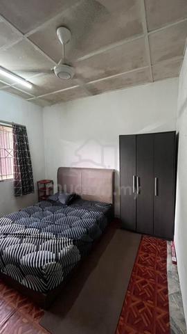 Sri Penaga Puchong Big Middle Room For Rent 1
