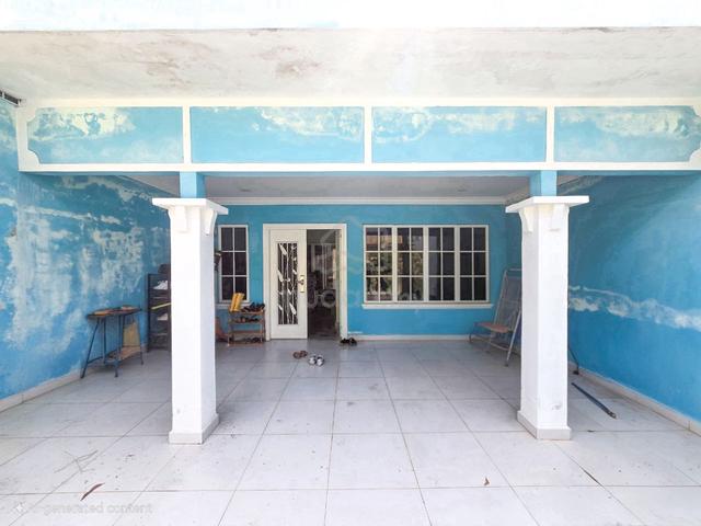 RENOVATED & EXTENDED, 2 Storey Intermediate House, Seksyen 8,Shah Alam 1