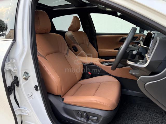 2023 Toyota CROWN 2.5 SPORT Z (A) Grade 5A/12k km - 3
