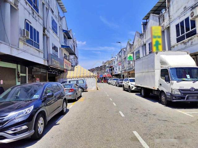 3 Storey Shop Office in Mentakab, Pahang 1