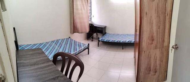 Master Room @ Flat Taman Seri Setia Tanjung Bungah 1