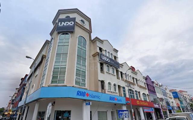 Kota Damansara 3-Storey Shop for Sale | Tenanted to 7-Eleven | 1