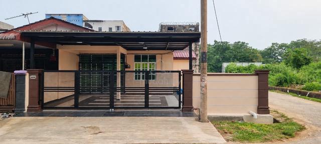Teres Corner Lot Taman Tiram Indah 1