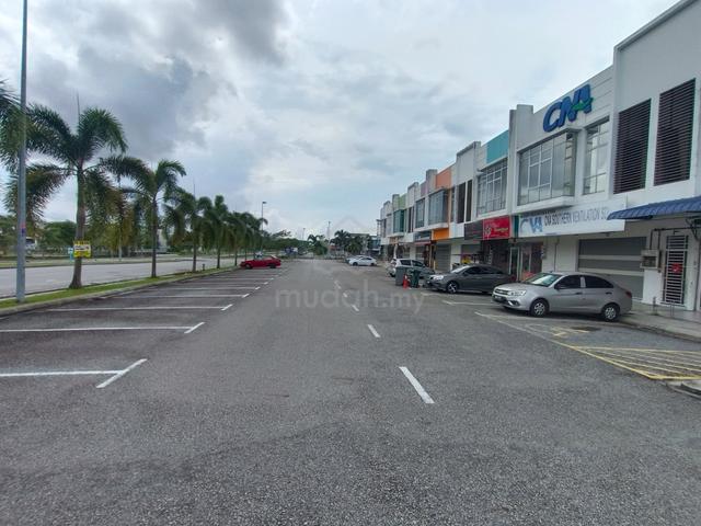 Taman Pulai Hijauan Double Storey Shoplot facing road for sale 1