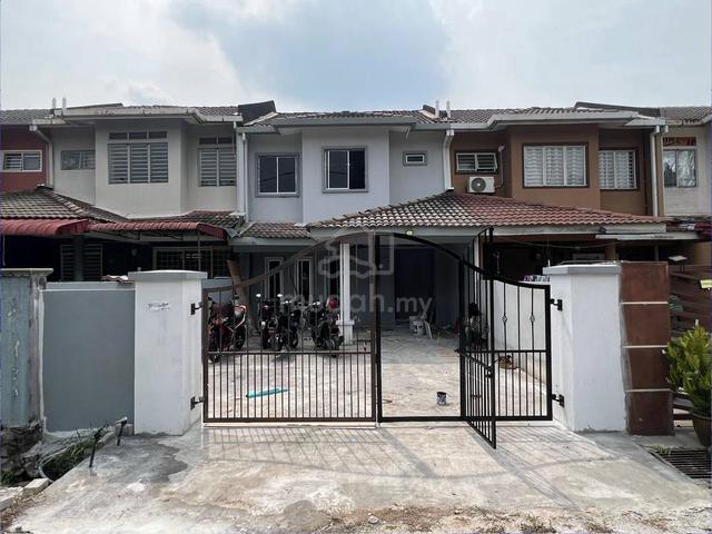Double Storey Terrace Anggerik, Bukit Sentosa 1