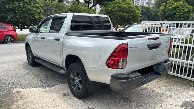 MAX LOAN FULL SVC 2022 Toyota HILUX 2.4 - 3