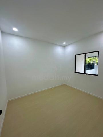 Ulu Tiram Taman Mutiara Single Storey House 3+1Beds Kitchen Extended 4
