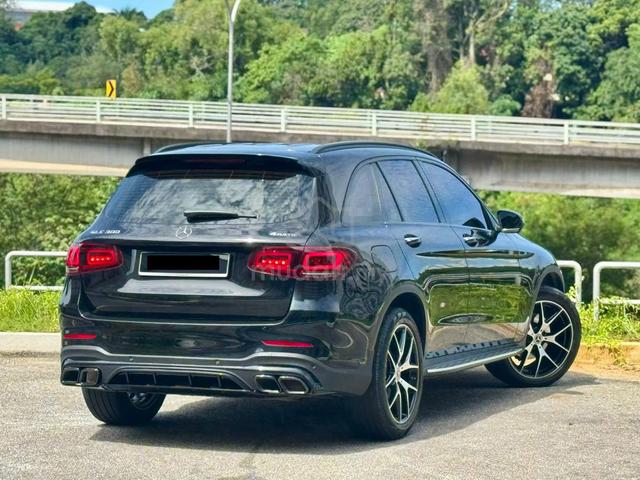 Mercedes Benz GLC300 2.0 AMG 4MATIC F/Srv PanaRoof - 2