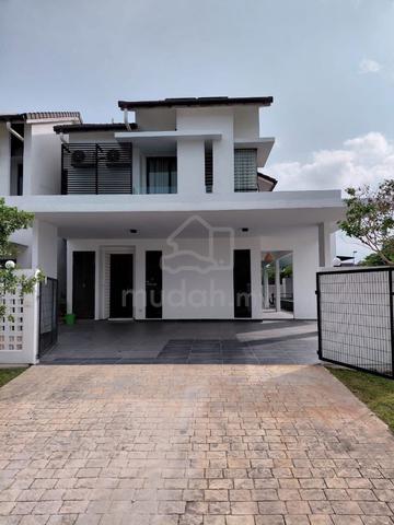 Fully renovated double storey @for rent / sale @ Denai alam 1