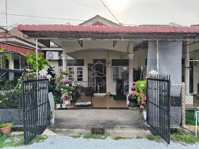 Rumah Teres Setingkat Hanya 100 Meter ke Masjid 1