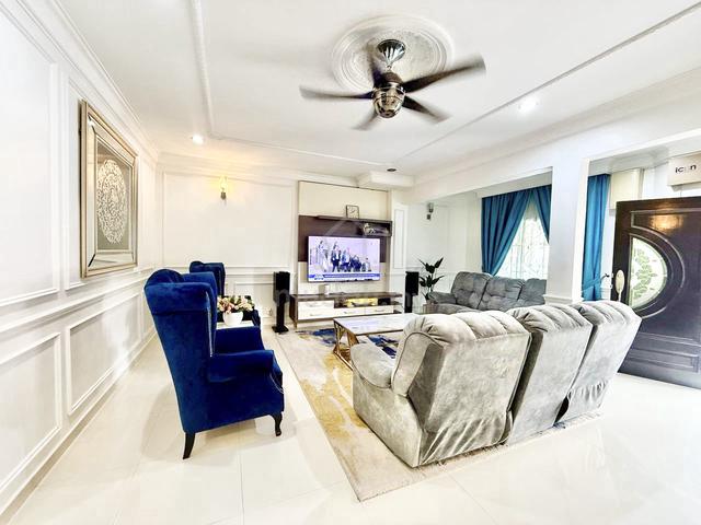 FULL RENO🔥 Double Storey @ Jalan Kristal Seksyen 7 Shah Alam 1