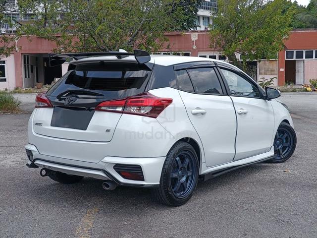 2021 Toyota YARIS 1.5 E (A) FACELIFT - FULL LO@N - 4