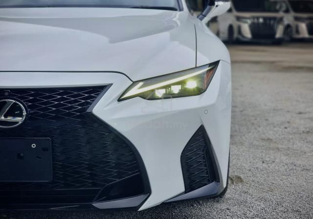 2022 Lexus IS300 2.0 F-SPORT (A) BLACK SEAT SR 4.5 - 4