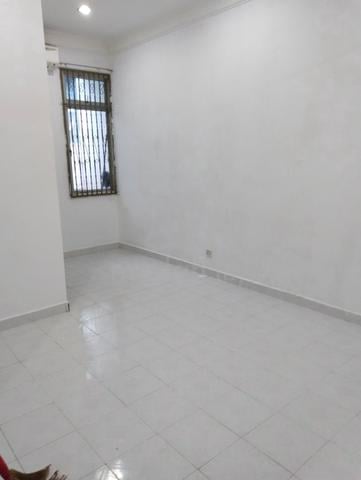 Rumah UNTUK disewa Dekat spring hill 1