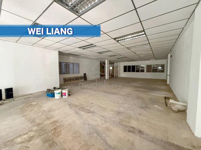 Shoplot [GROUND & 1ST FLOOR 4200sf] WITH LIFT l 4 PARKING BAY l RARE 1