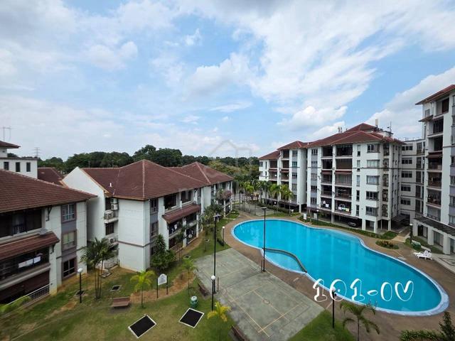 Lakes Condominiums / Pangsapuri Tasik 1