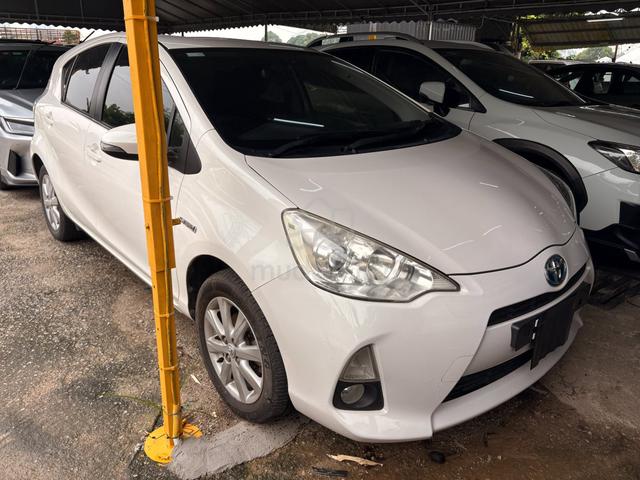 2013 Toyota PRIUS C 1.5 (HYBRID) (A) - 2