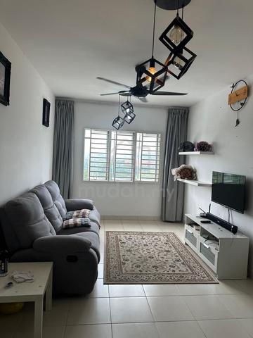 De Bayu Apartment 1