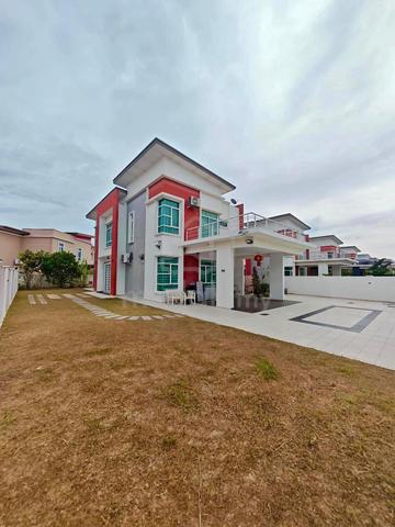 Below Bank Value Furnished & Renovated Bungalow Paya Rumput Perdana 1