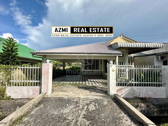 Well Maintained One Half Storey Semi D at Promin Jaya Desa Senadin ...